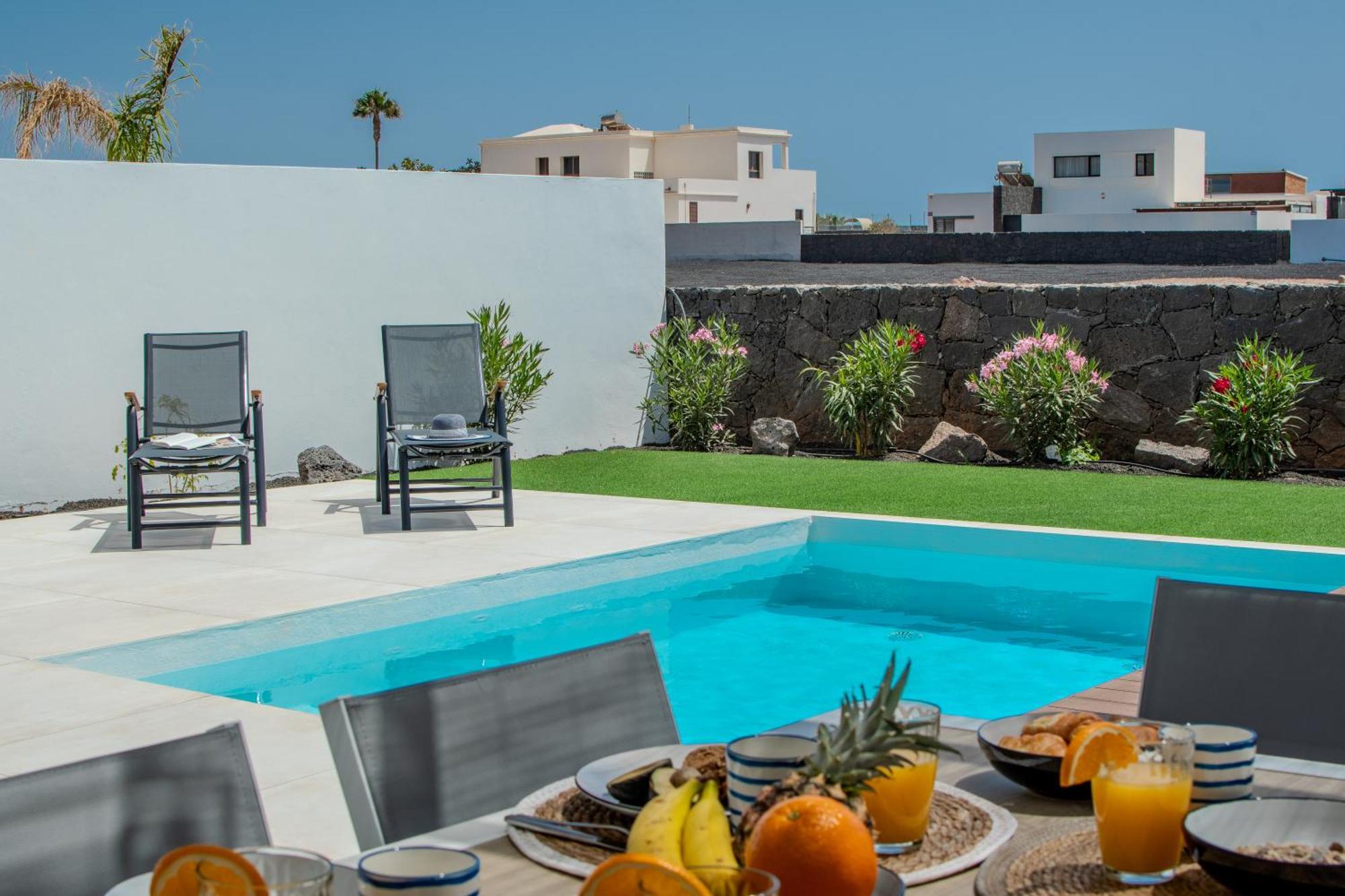 Serena Villa 38 - Heated Pool, Sea Views, Ac, High Speed Internet Плайя-Бланка Екстер'єр фото